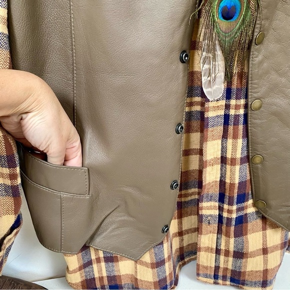 Rustic LEATHER boho vest w southwestern vibe - Picture 4 of 13